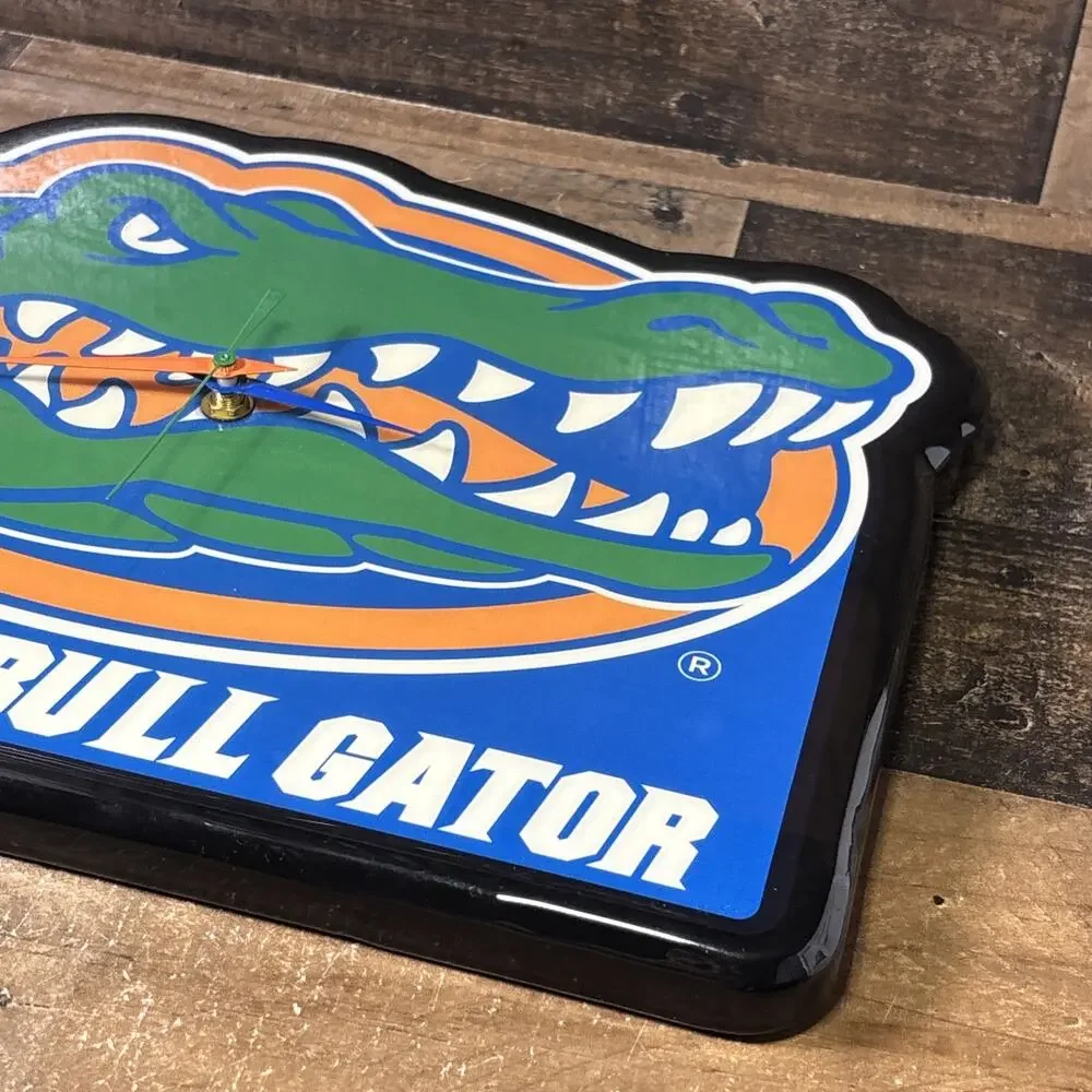 Vintage Florida Gators Wood Resin Wall Clock USA UF Bull Gator WORKS! Man Cave